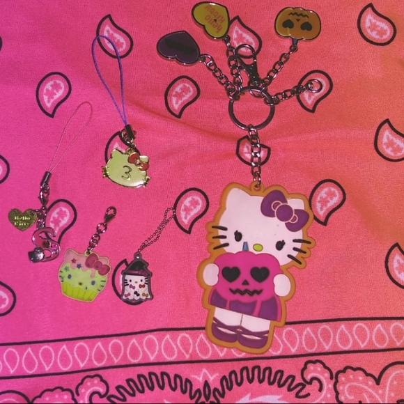 COPY - 🖤Hello Kitty😈'Lil' Devil' charm🖤 - Picture 7 of 7